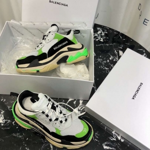 Men/Women Balenciaga Triple S Sneaker Green/Black