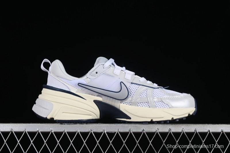 Nike Runtekk V2K Retro Low-Top Running Shoes with Cushlon Midsole - FD0736-102