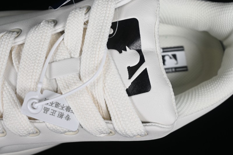 MLB Chunky Classic Base Height Increasing Platform Sneakers - 3ASXCCB4N50IVS