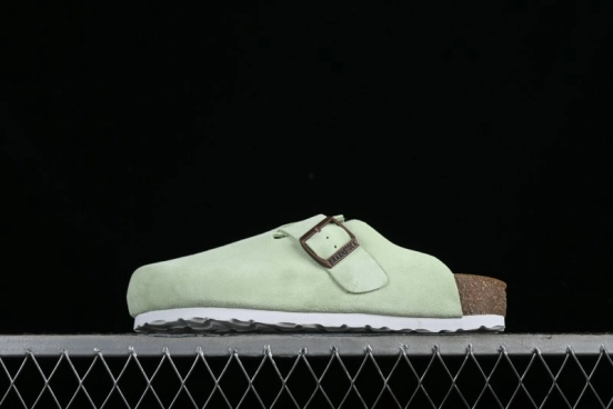 Birkenstock Arizona Soft Footbed Sandals with Suede Leather and Lambswool Lining - G.D4