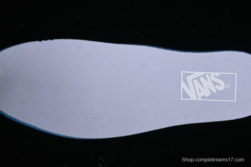 Vans Hylane Series Retro Sneakers with Iconic Side Stripes - VN000D1J689