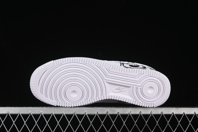 Comme des Garcons Shirt x Supreme x Nike Air Force 1 '07 Low Top Casual Sneakers - 923044-100