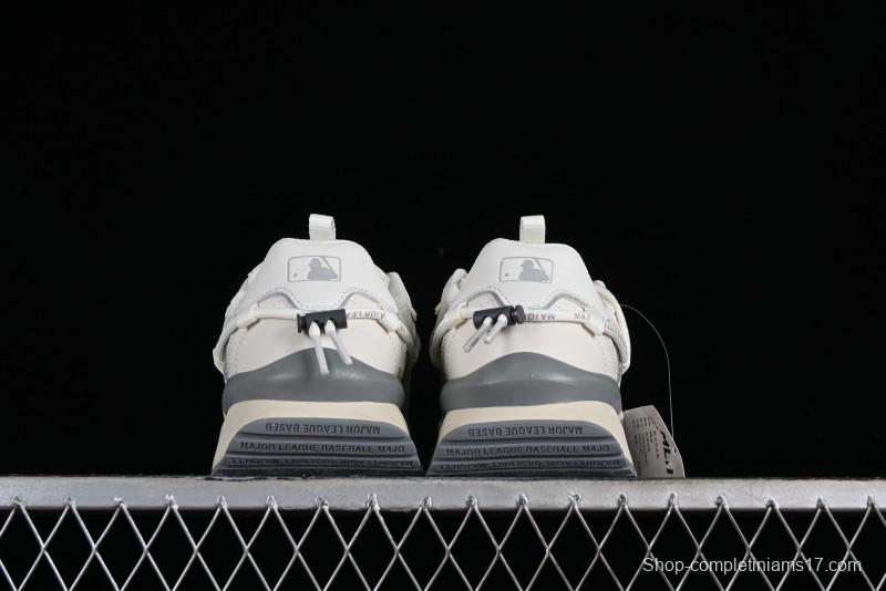 New York Yankees Chunky Runner Basic Lace-Up Lightweight Casual Sneakers - 3ASHCRR3N43WHS