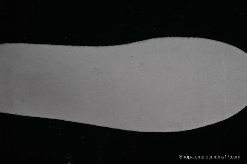 Nike Dunk Low "Just Do It" SB Low-Top Casual Skate Shoes in Coconut Milk and Pink - FD8683-700