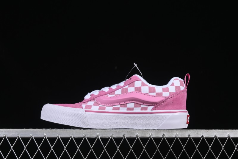 Vans Knu Skool Low-Top Retro Chunky Sneakers with Original Big Logo - VN000CRPBAK
