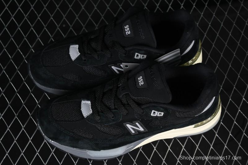 New Balance Made In USA 992 Classic Retro Running Shoes with Superior Cushioning - M992BL