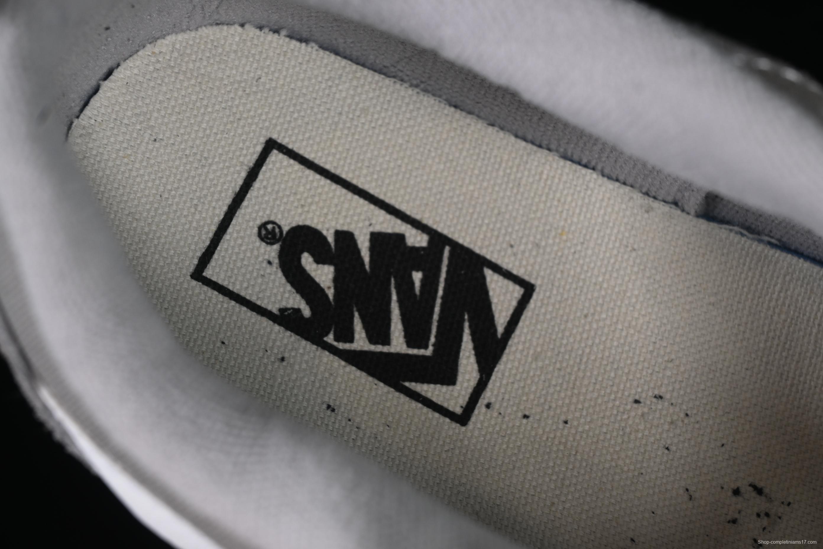 Vans Knu Skool Low-Top Retro Chunky Sneakers - VN000CS0BGG