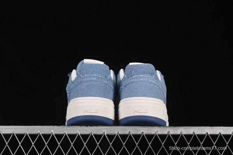 New York Yankees MLB Chunky Liner Lightweight Platform Sneakers with Hook and Loop Closure - 3ASXV015N50BLS