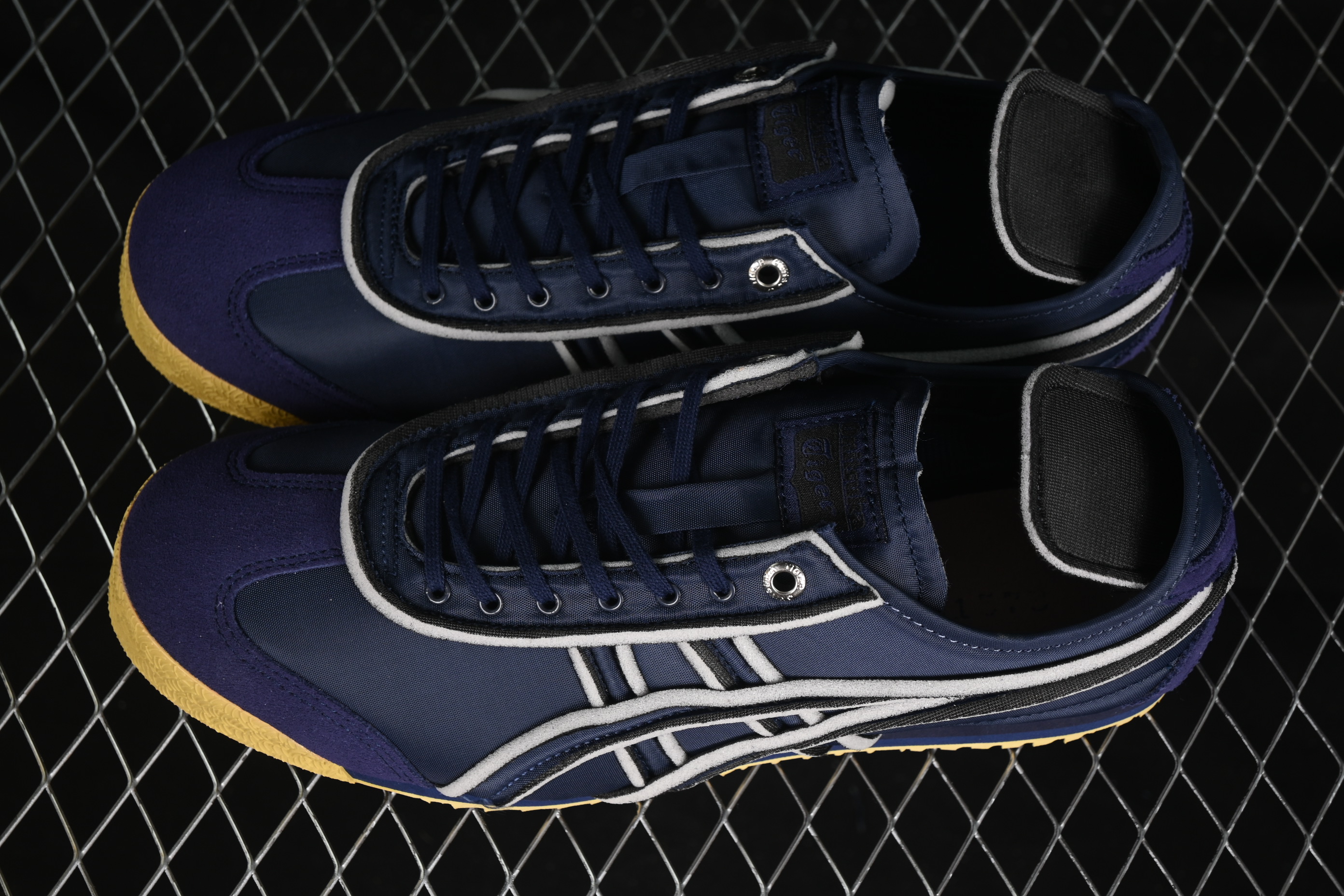 Onitsuka Tiger Mexico 66 SD Low-Top Casual Running Shoes - 1183C115-401