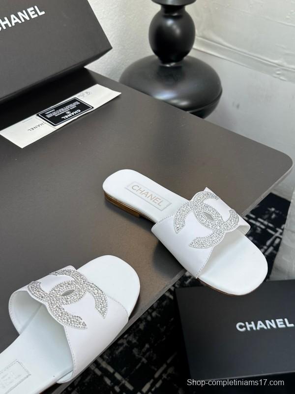 2025 Women Chanel White Leather Slippers
