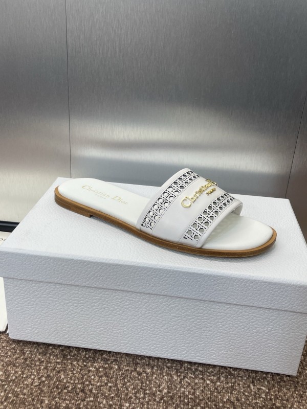 2025 Women Dior White Leather Slippers KFY00300
