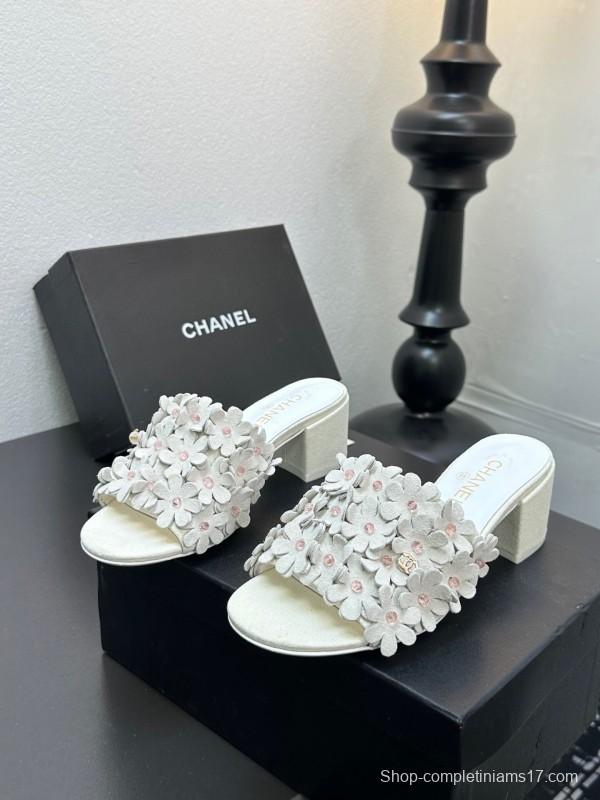 2025 Women Chanel White Leather Sandals