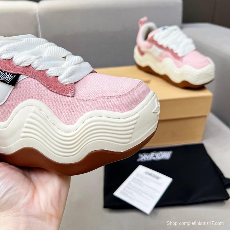 2025 Women HEYDAY Pink White Canvas Wave Sneakers