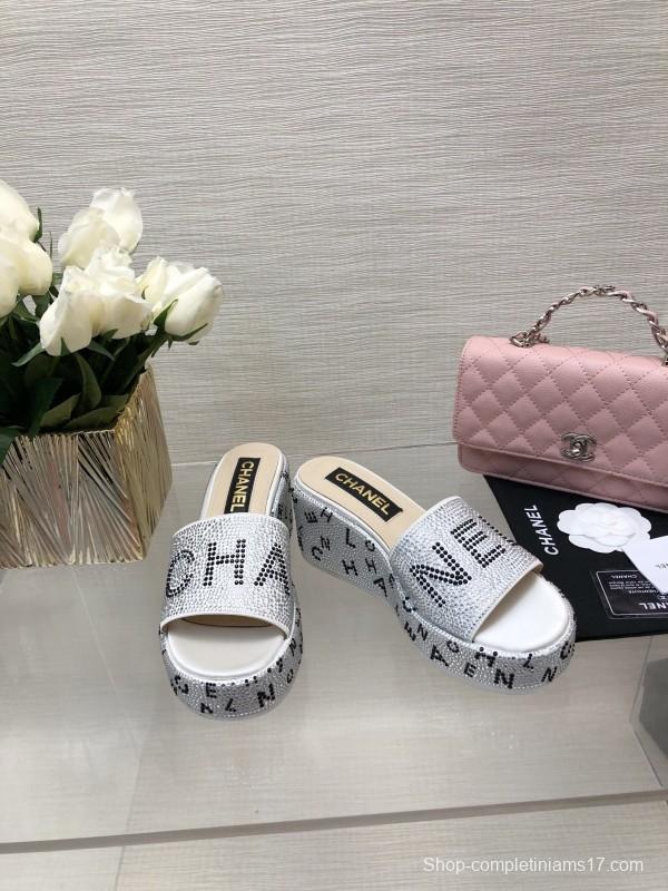 2025 Slippers Chanel White Silk Platform Crystal LY00320