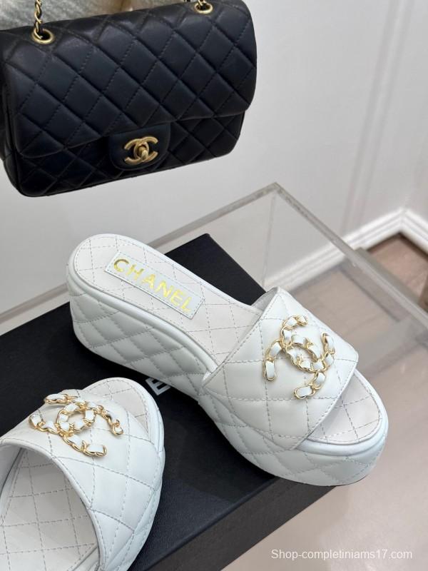 2025 Women Chanel White Leather Slippers