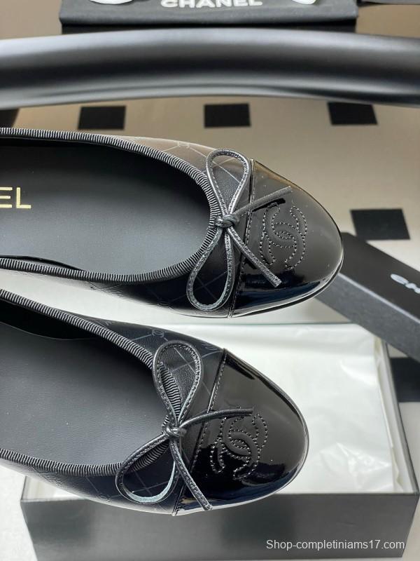 2025 Women Chanel Black Patent Leather Ballet Flats
