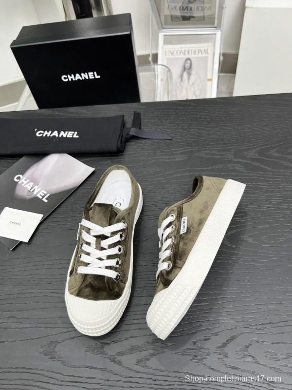 2025 Women Chanel Army Green Suede Casual Sneakers