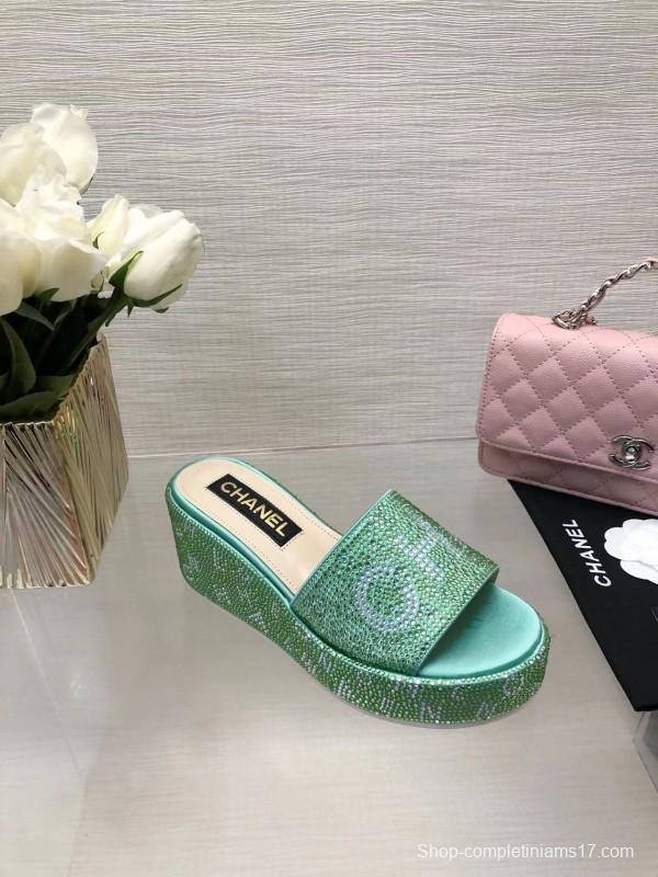 2025 Women Chanel Green Silk Slippers LY00320