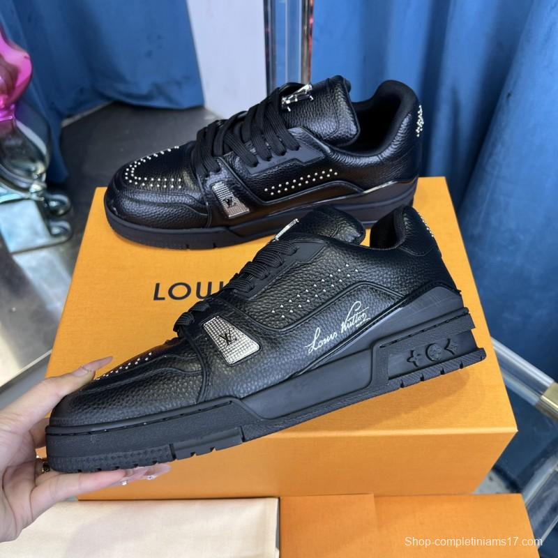 2025 Men Louis Vuitton Black Leather LV Trainer