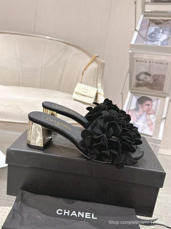 2025 Women Chanel Black Leather Slippers Floral B2032-2