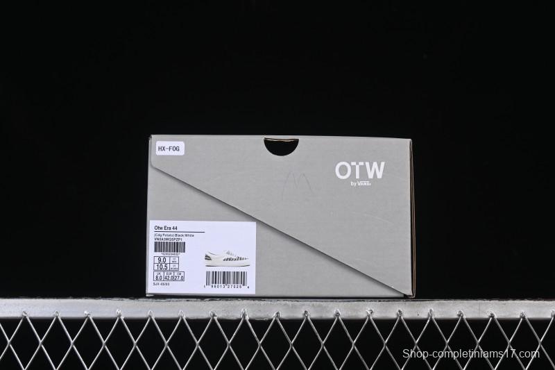 Vans Era 44 Low-Top Casual Skate Shoes with All-Over Logo Print - VN0A3MQ5PZP1