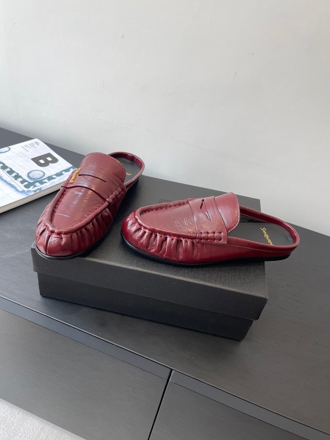 Saint Laurent Classic Loafer Mule Flats - KFY00320