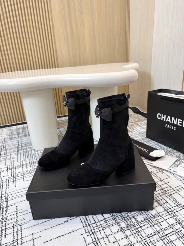 Chanel Classic Chunky Heel Back Zip Ankle Boots - LY00320