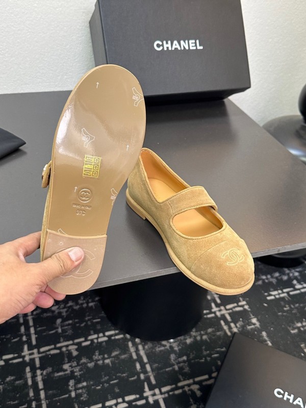 Chanel Quilted Flats Slip-On Mules - KFY00280