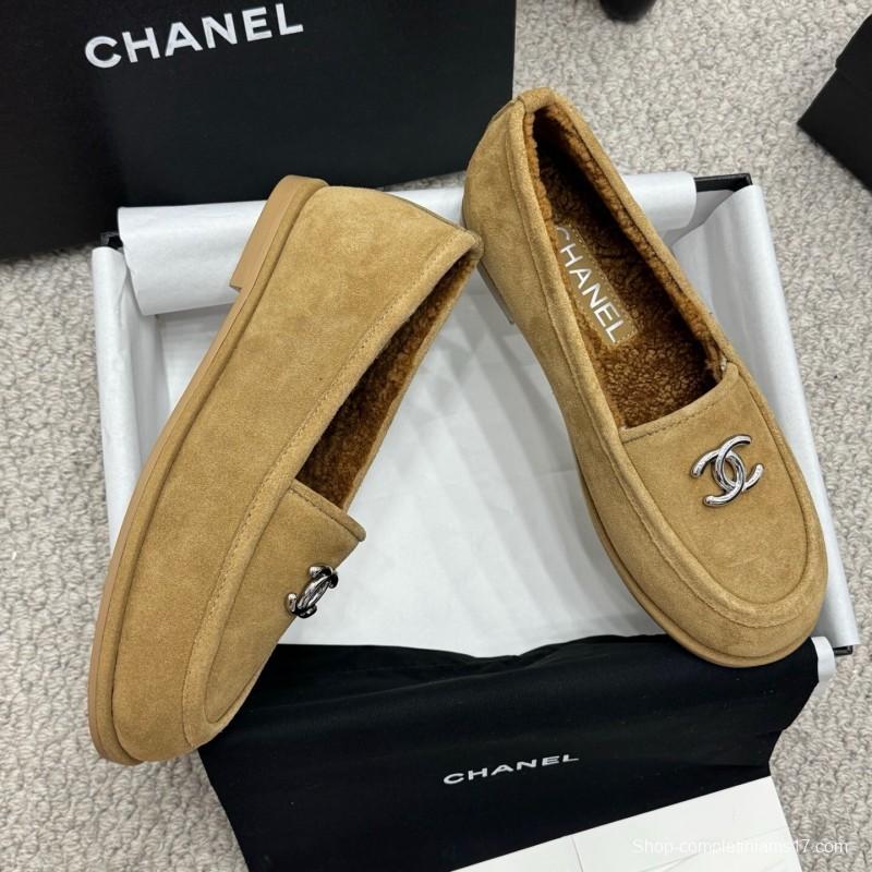 Chanel 2025 SS Teddy Fur Loafers with Double C Logo - KFY00300