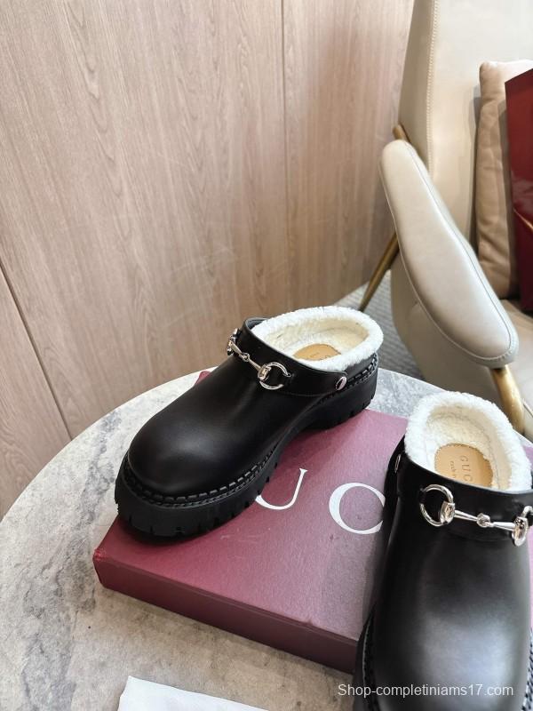 Gucci Mule Shoes with Horsebit Detail - LY00320