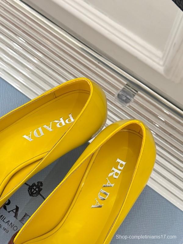 Prada 2025 SS Catwalk Pointed Toe Kitten Heel Single Shoes - KFY00310