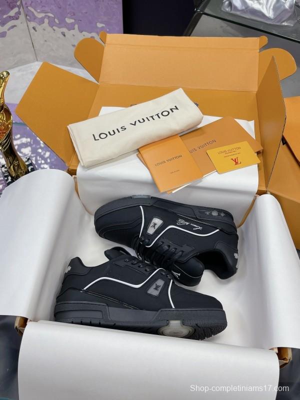 Louis Vuitton LV Trainer Maxi Sneakers with Multi-Color LED Charging Cable - AS00660