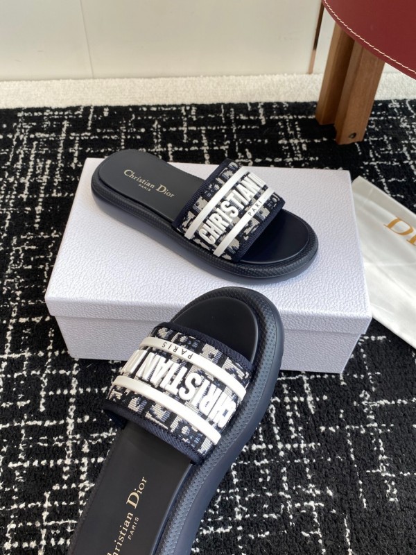 Dior Spring Summer 2025 Latest Ultra-Light Foam Sole Beach Sandals - KFY00260