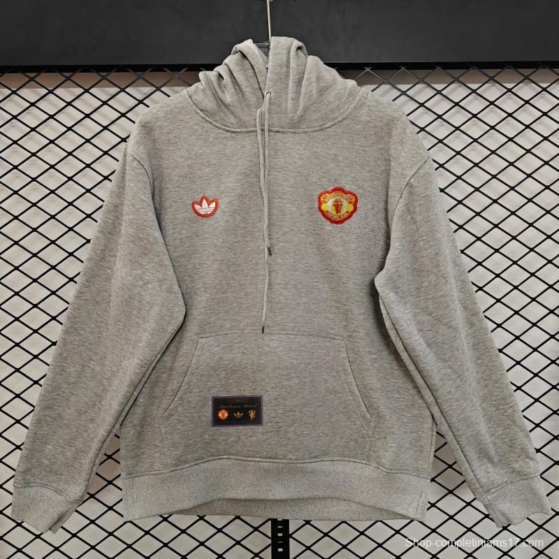 25/26 Manchester United Retro Embroidered Logo Hoodie 9 Colors