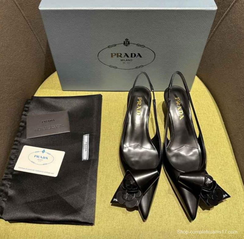 Prada Woman shoes Black color with Flowers - 4.5cm heel